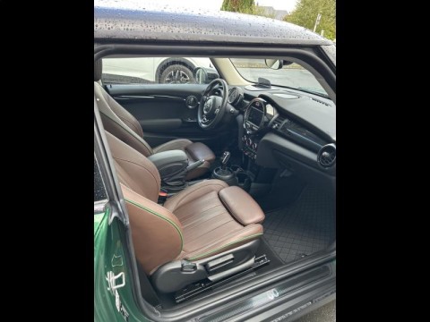 MINI Mini Cooper 136ch Edition 60 Years BVA7 109g