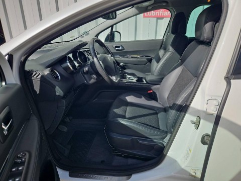 PEUGEOT 3008 1.6 HDi115 FAP Allure
