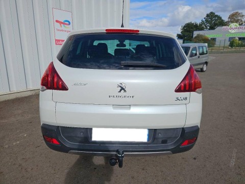 PEUGEOT 3008 1.6 HDi115 FAP Allure