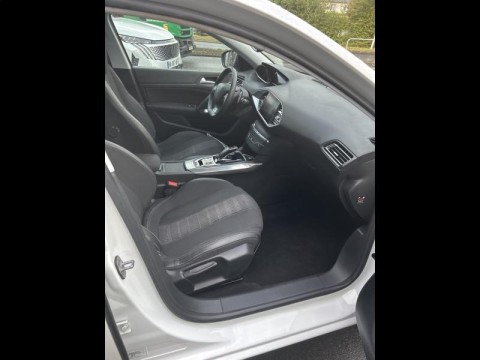 PEUGEOT 308 1.2 PureTech 130ch S&S Allure EAT8