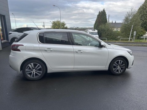 PEUGEOT 308 1.2 PureTech 130ch S&S Allure EAT8