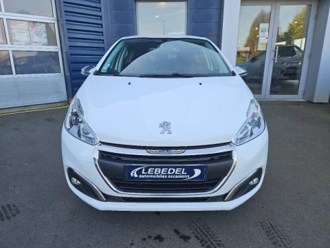 PEUGEOT 208 1.6 BlueHDi 75ch Style 5p