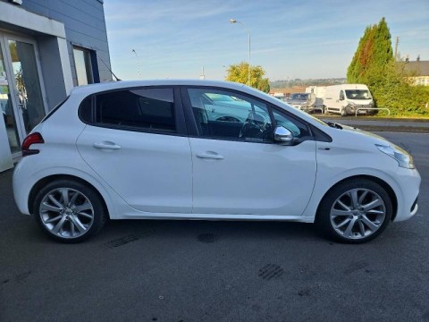 PEUGEOT 208 1.6 BlueHDi 75ch Style 5p